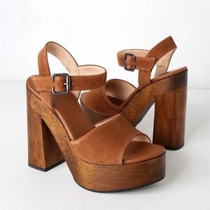 Lulu’s platform heels